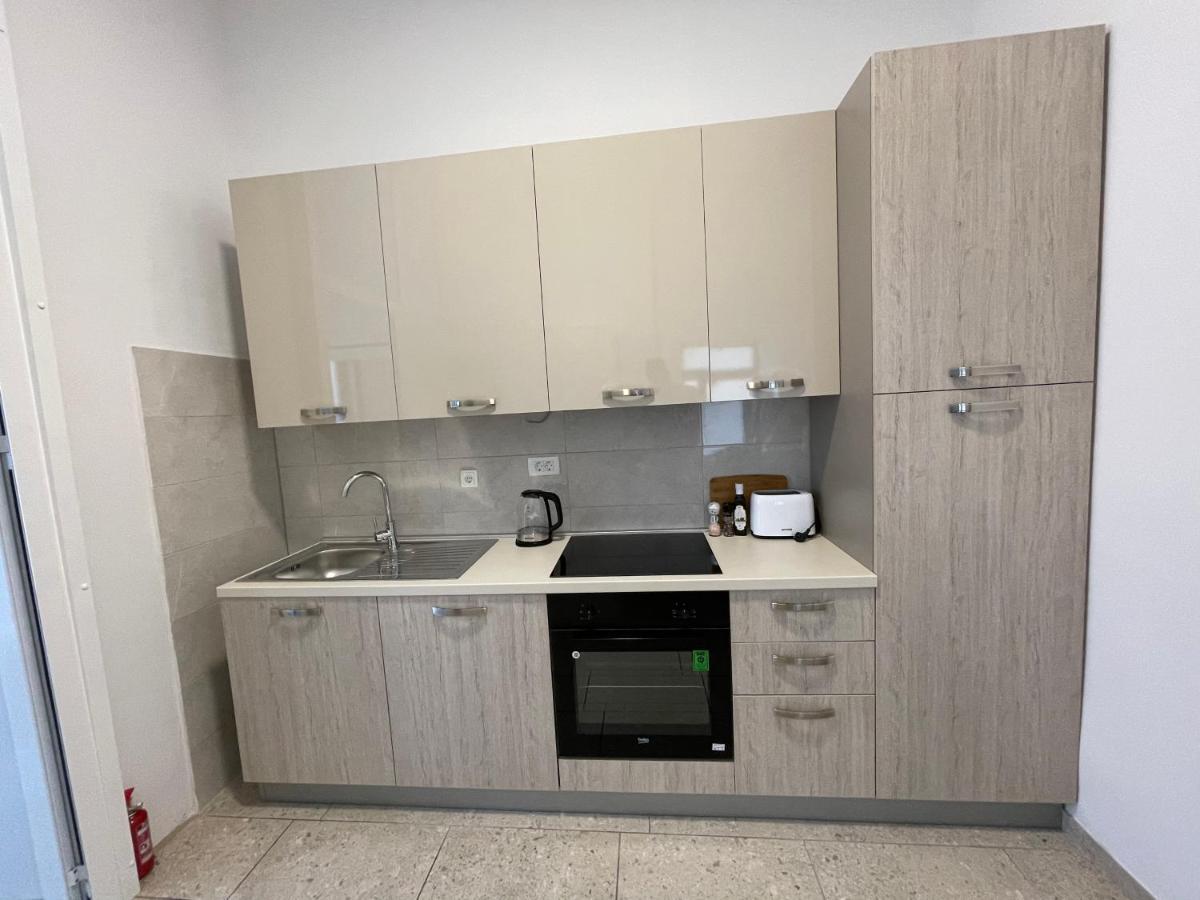 Two Bedroom Apartment N Спліт Екстер'єр фото