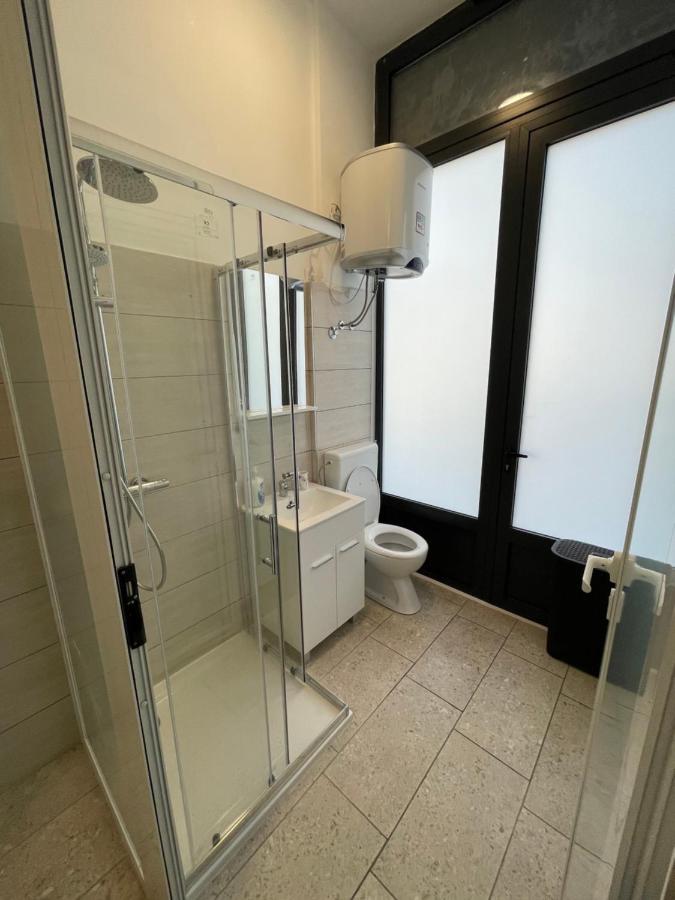 Two Bedroom Apartment N Спліт Екстер'єр фото