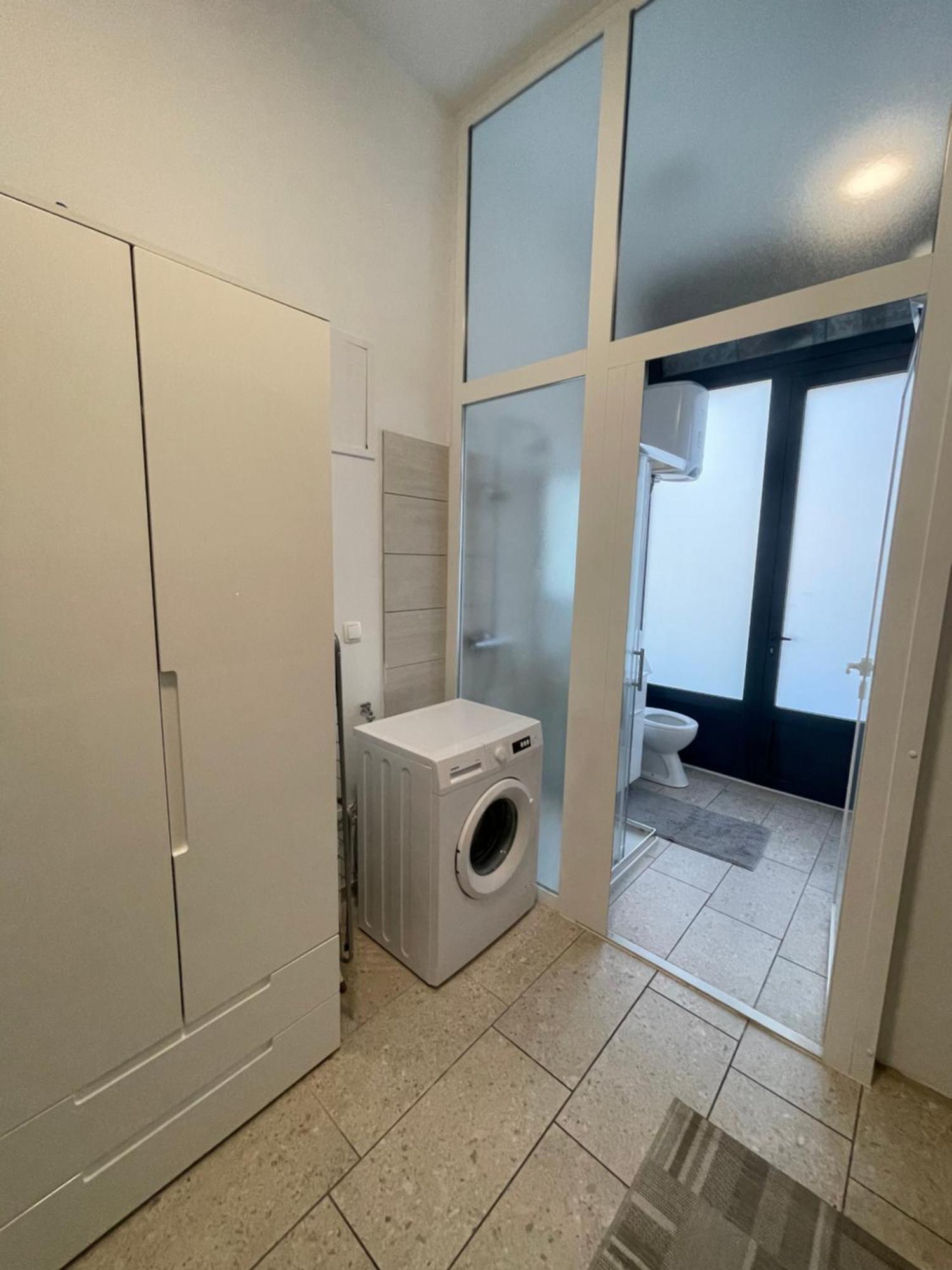 Two Bedroom Apartment N Спліт Екстер'єр фото