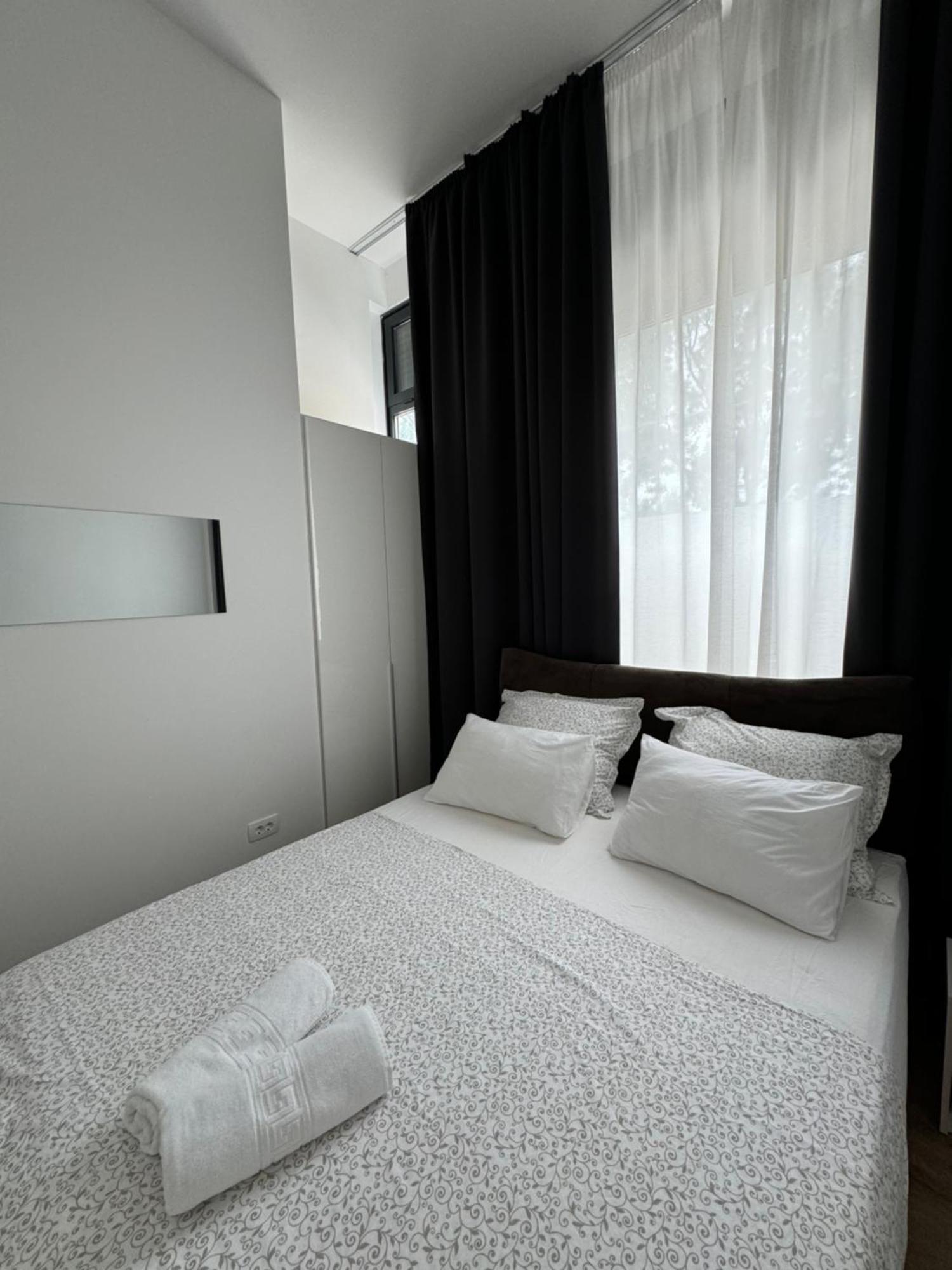 Two Bedroom Apartment N Спліт Екстер'єр фото
