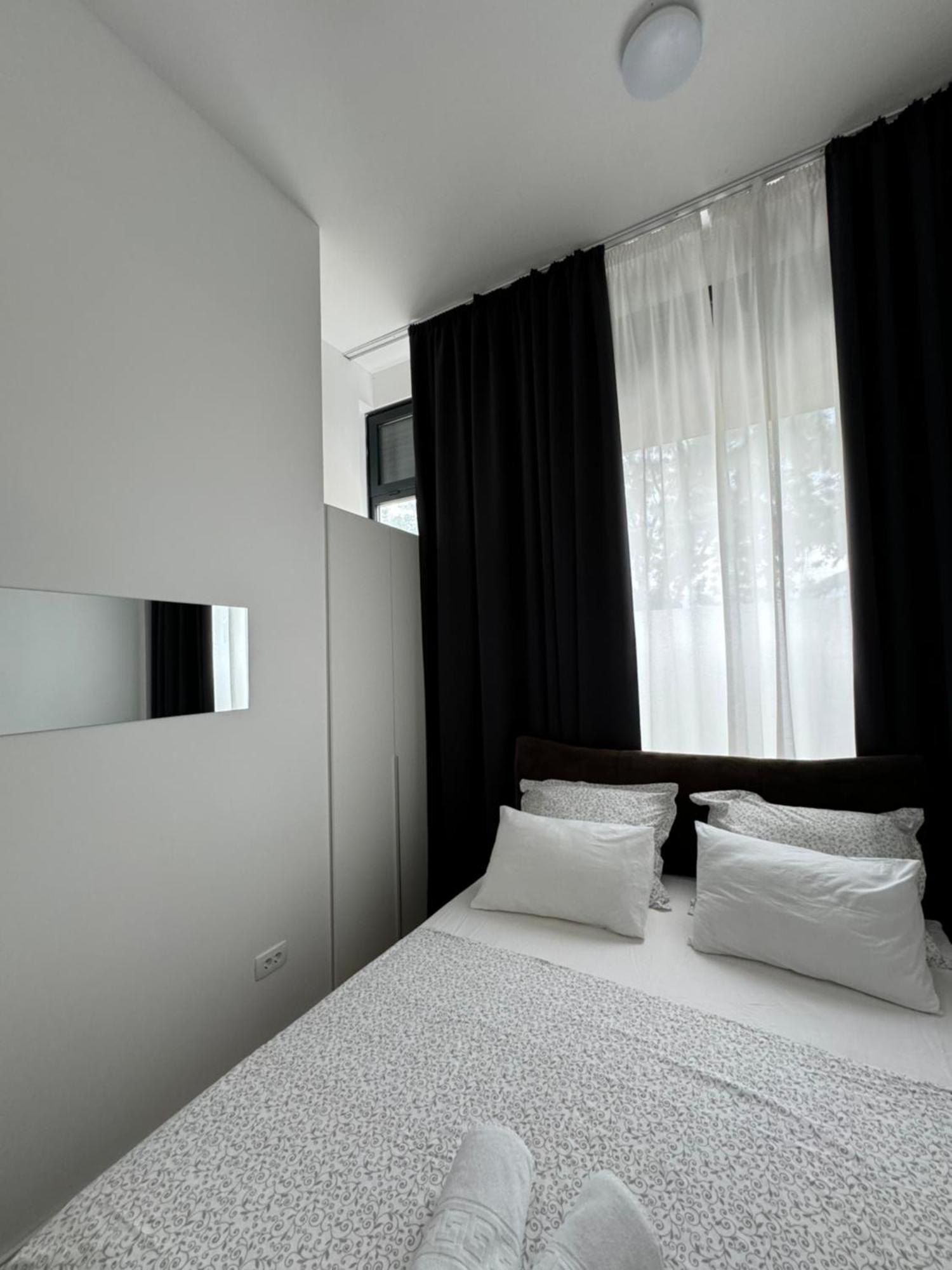 Two Bedroom Apartment N Спліт Екстер'єр фото