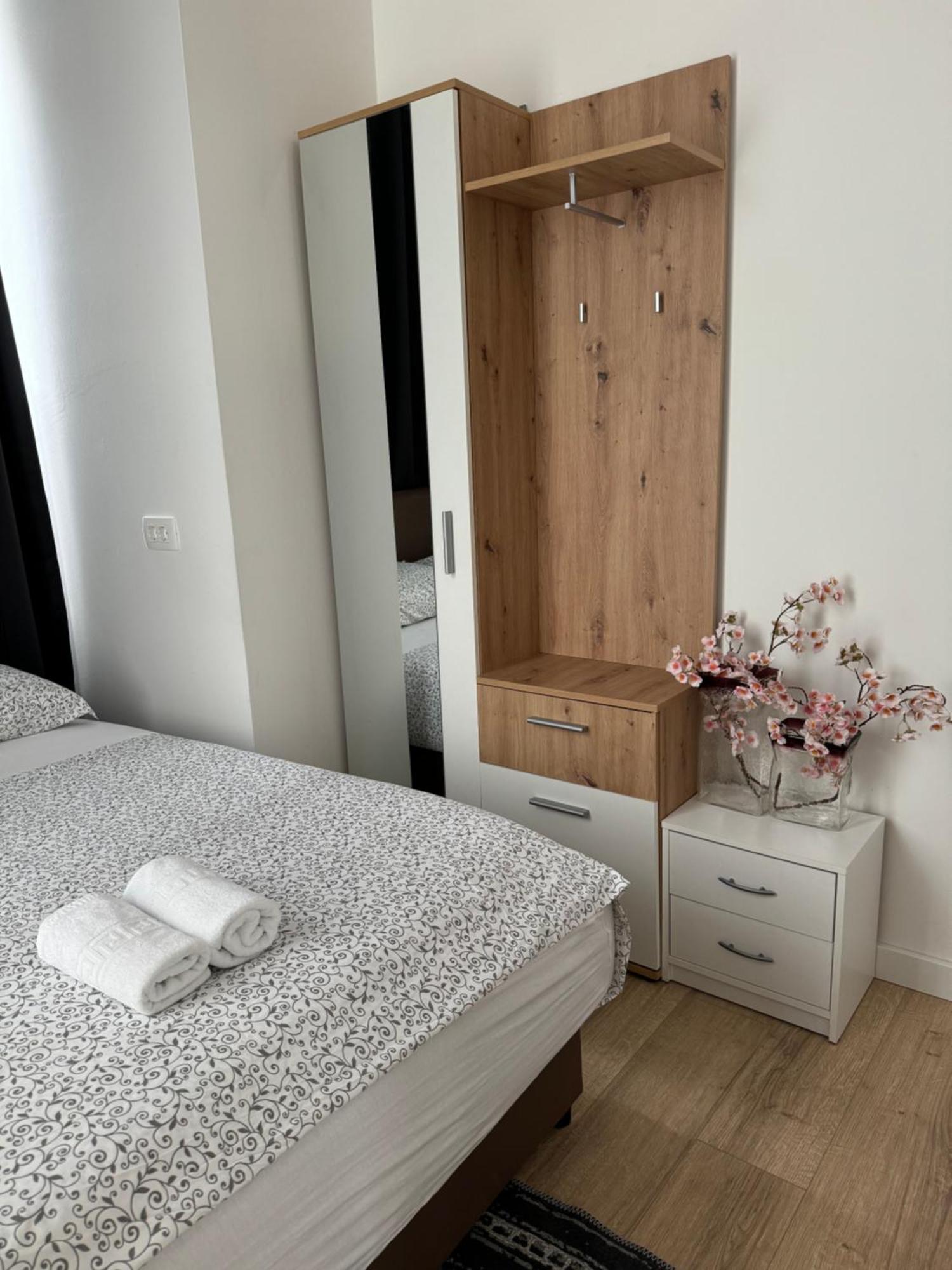 Two Bedroom Apartment N Спліт Екстер'єр фото