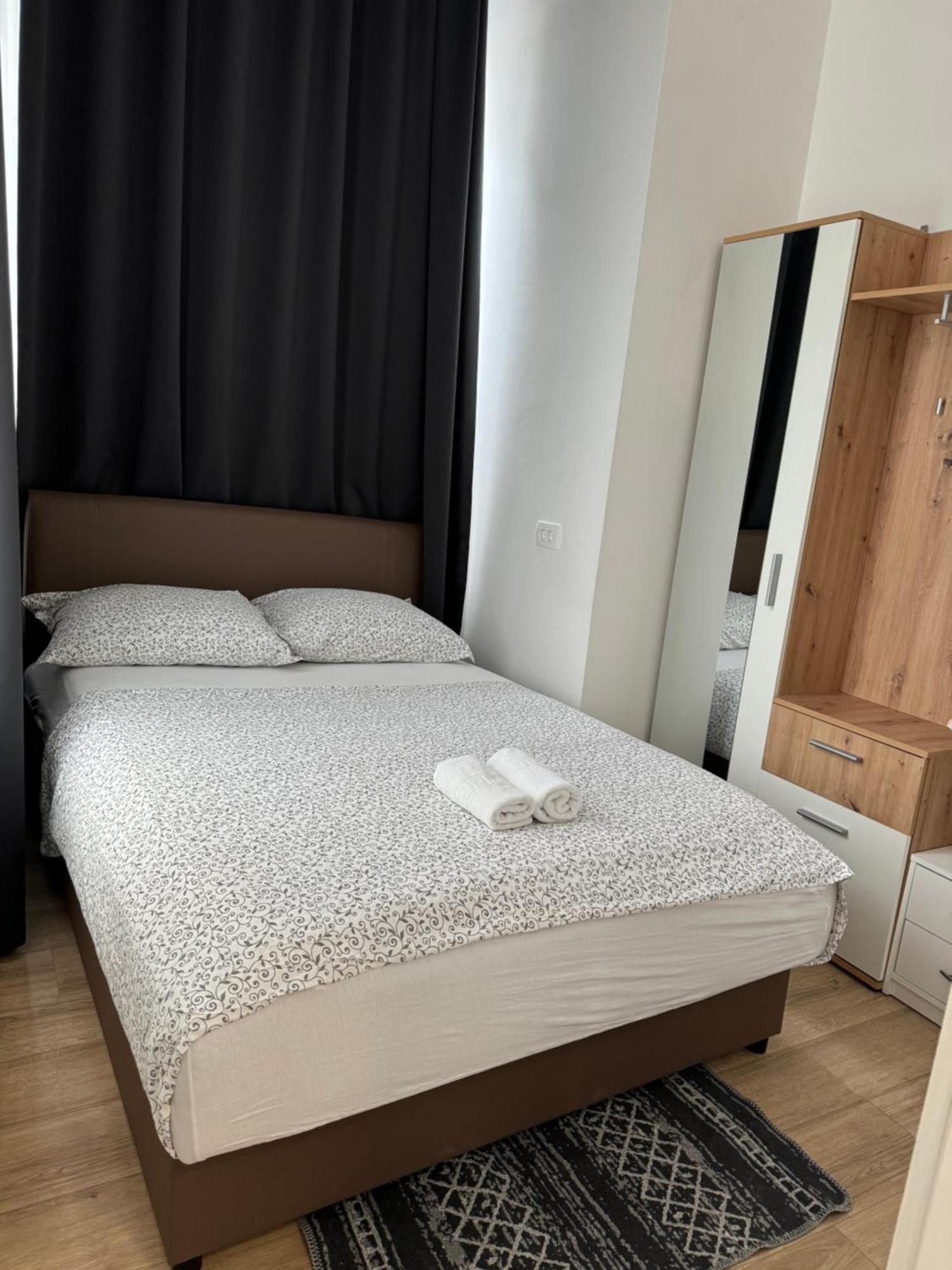Two Bedroom Apartment N Спліт Екстер'єр фото
